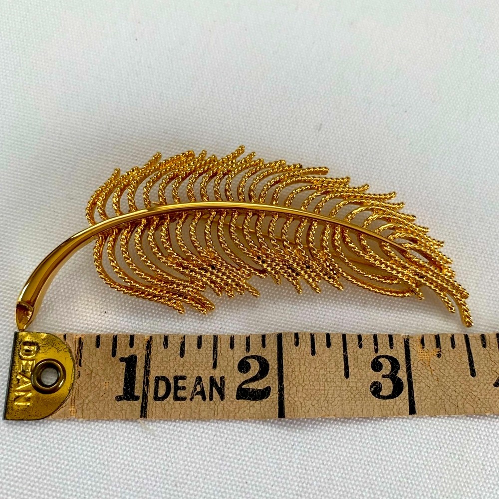 Vintage Monet Brooch - Picture 4 of 7